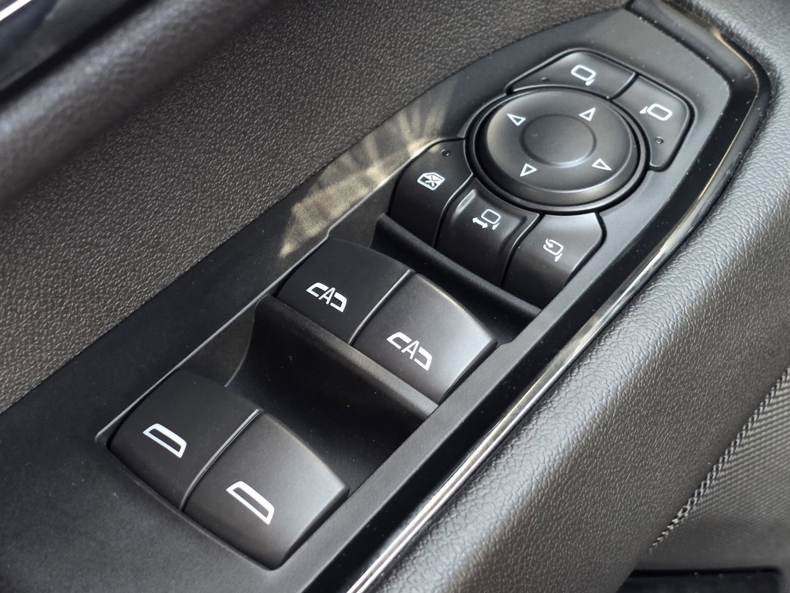 Used 2024 GMC Sierra 2500 AT4 w/ AT4 Preferred Package image 28