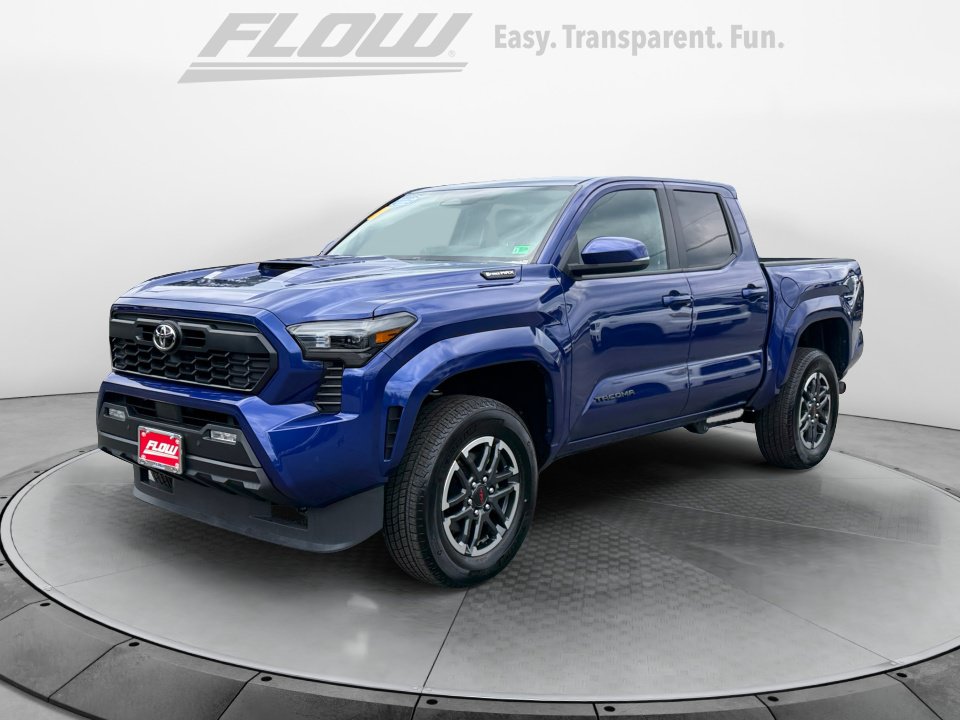 Used 2025 Toyota Tacoma TRD Sport w/ TRD Sport Upgrade Package AWD/4WD image 4