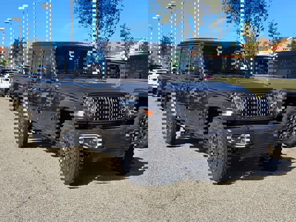 New 2026 Jeep Gladiator Sport