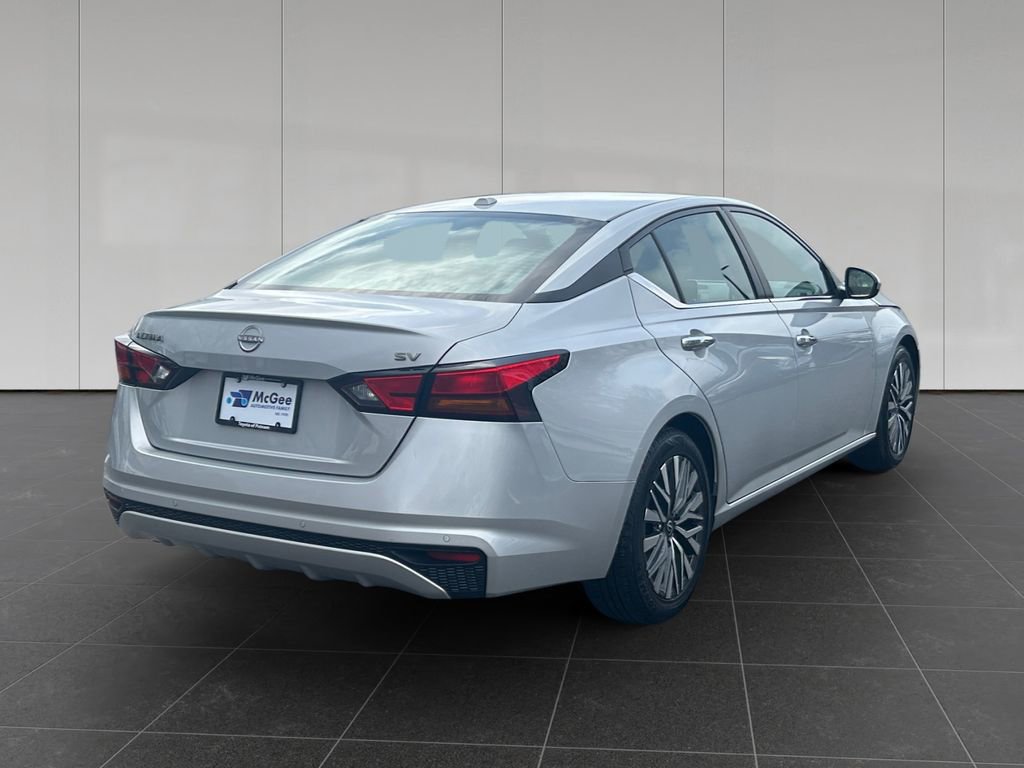 Used 2023 Nissan Altima 2.5 SV image 5