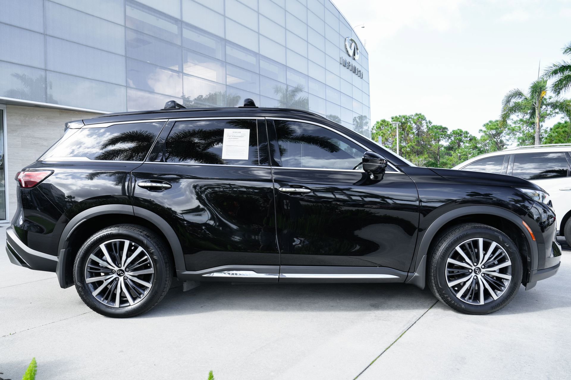 Used 2025 INFINITI QX60 Autograph w/ Cargo Package image 25