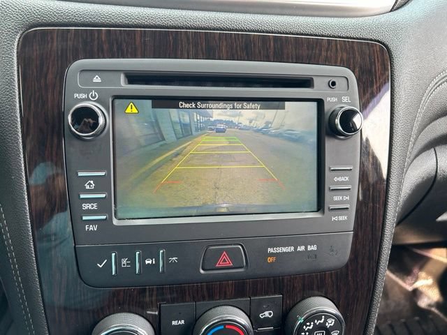 Used 2015 Chevrolet Traverse LT w/ Style and Technology Package FWD image 5