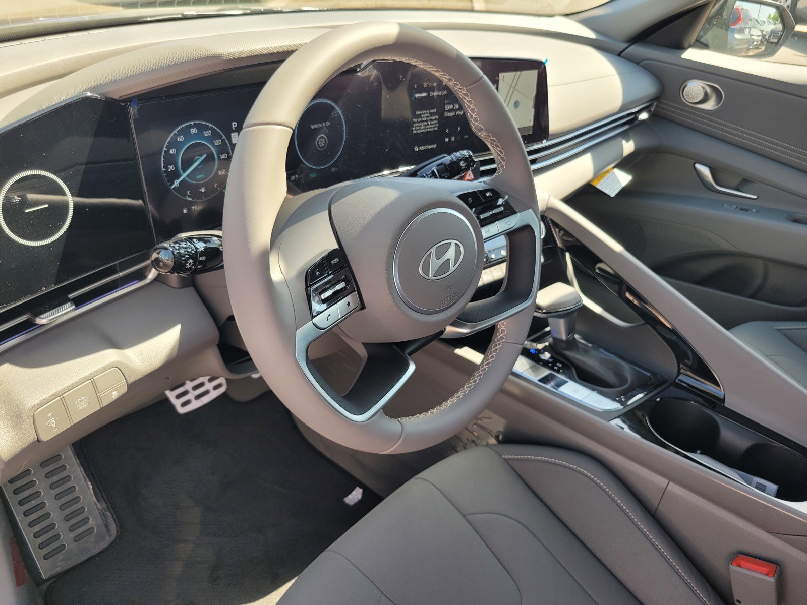 New 2025 Hyundai Elantra SEL image 14