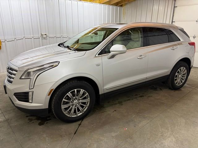 Used 2018 Cadillac XT5 Luxury w/ Driver Awareness Package AWD/4WD image 4