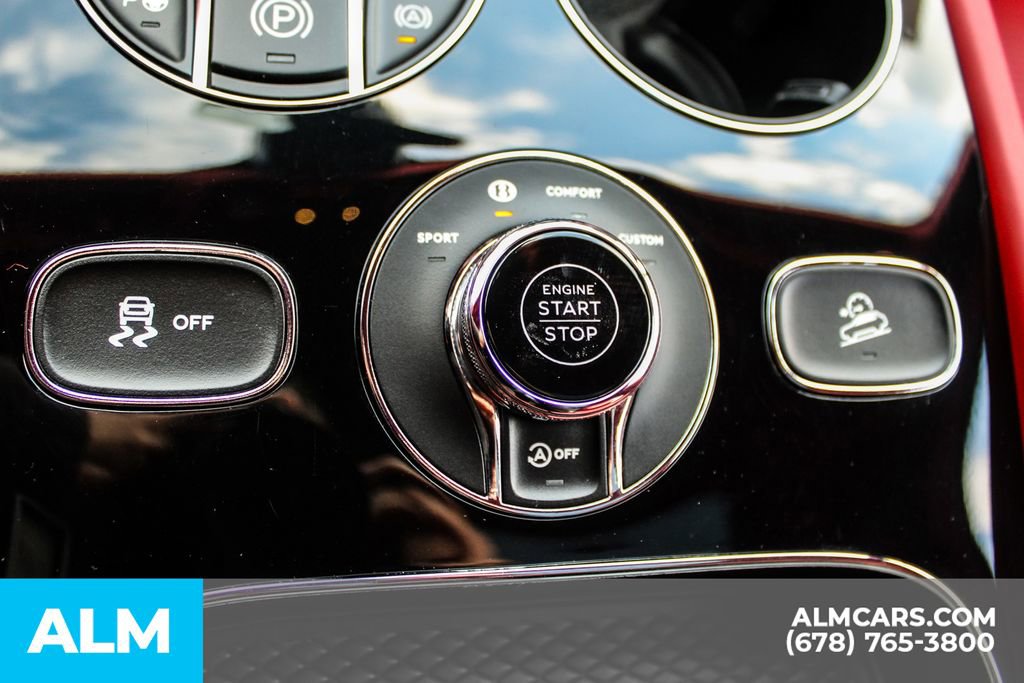 Used 2023 Bentley Bentayga image 41
