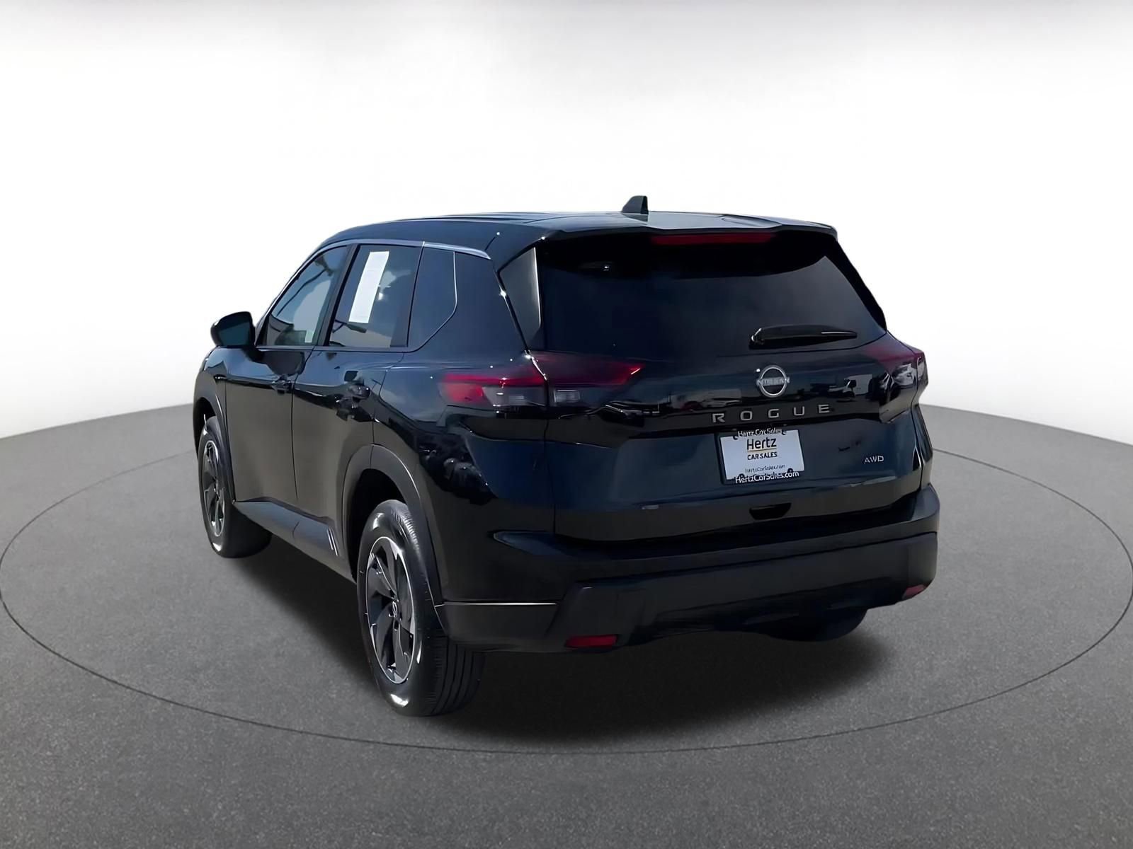 Used 2025 Nissan Rogue SV image 11