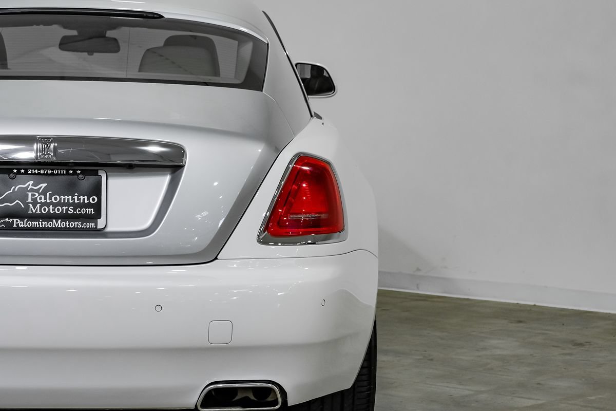 Used 2016 Rolls-Royce Wraith RWD image 34