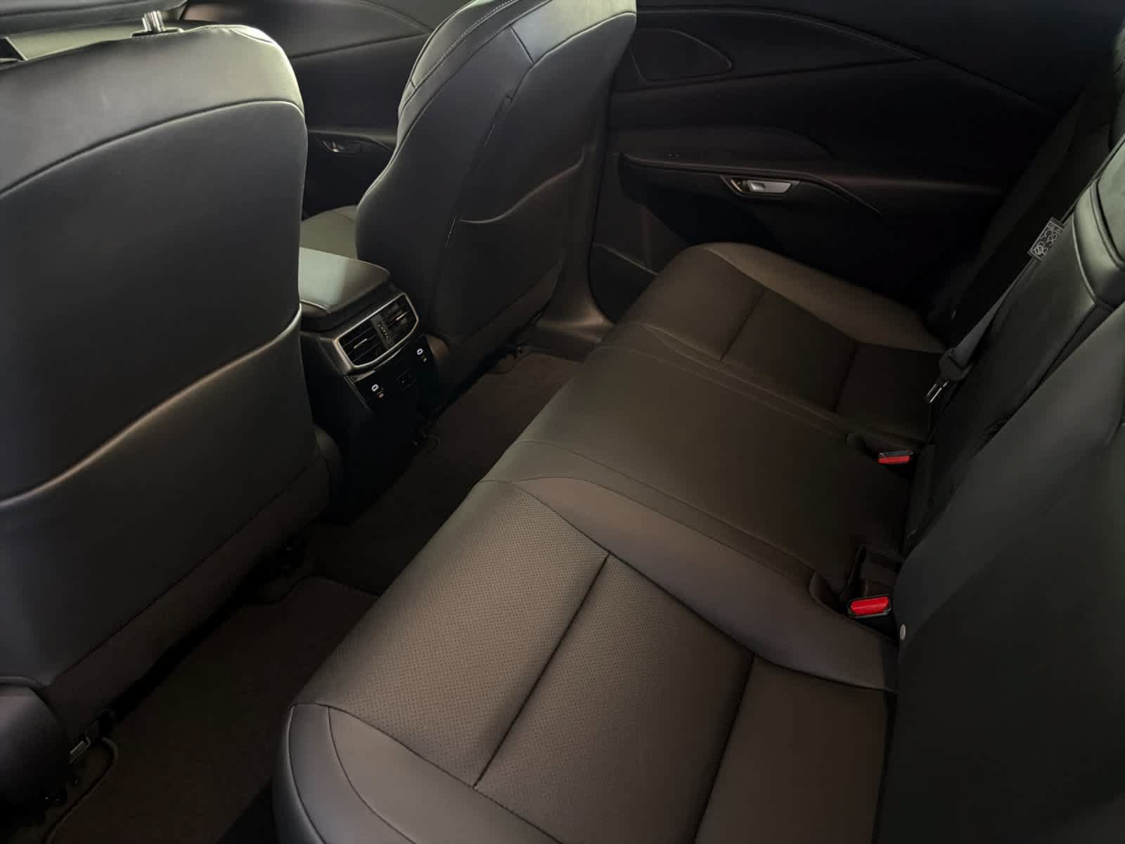 Certified 2024 Lexus RX 350 FWD w/ Technology Package image 4