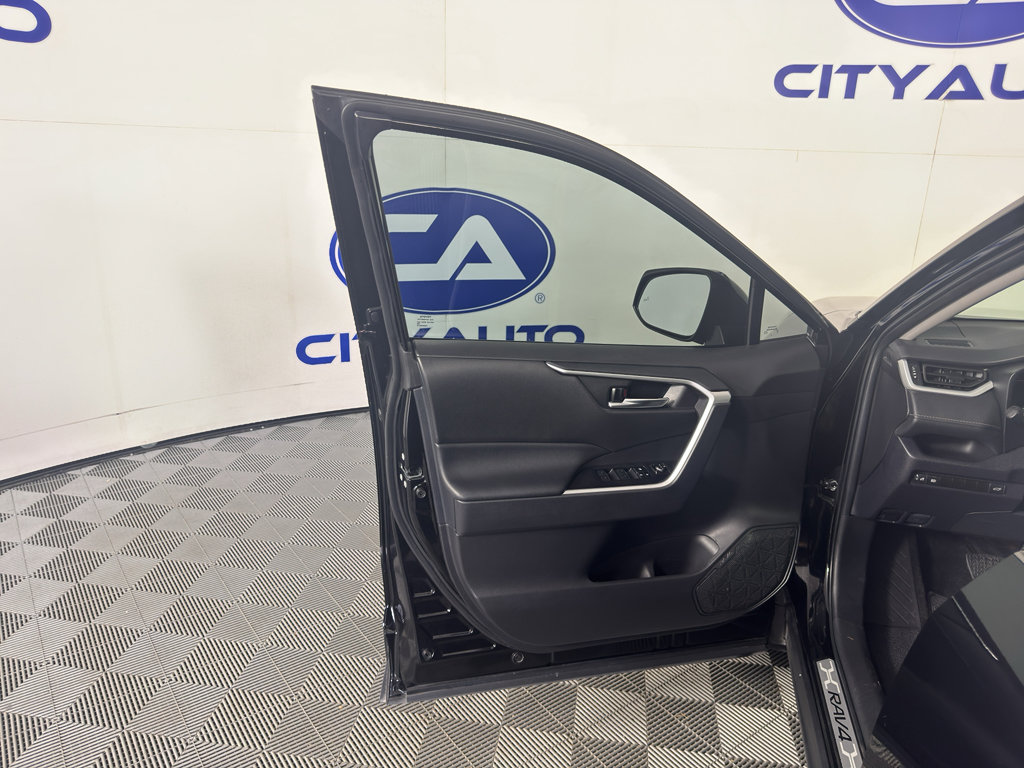 Used 2024 Toyota RAV4 XLE w/ Convenience Package FWD image 14