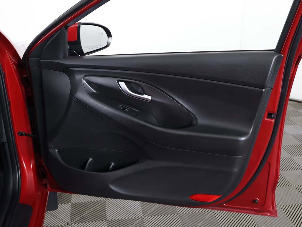 Used 2018 Hyundai Elantra GT Sport image 22