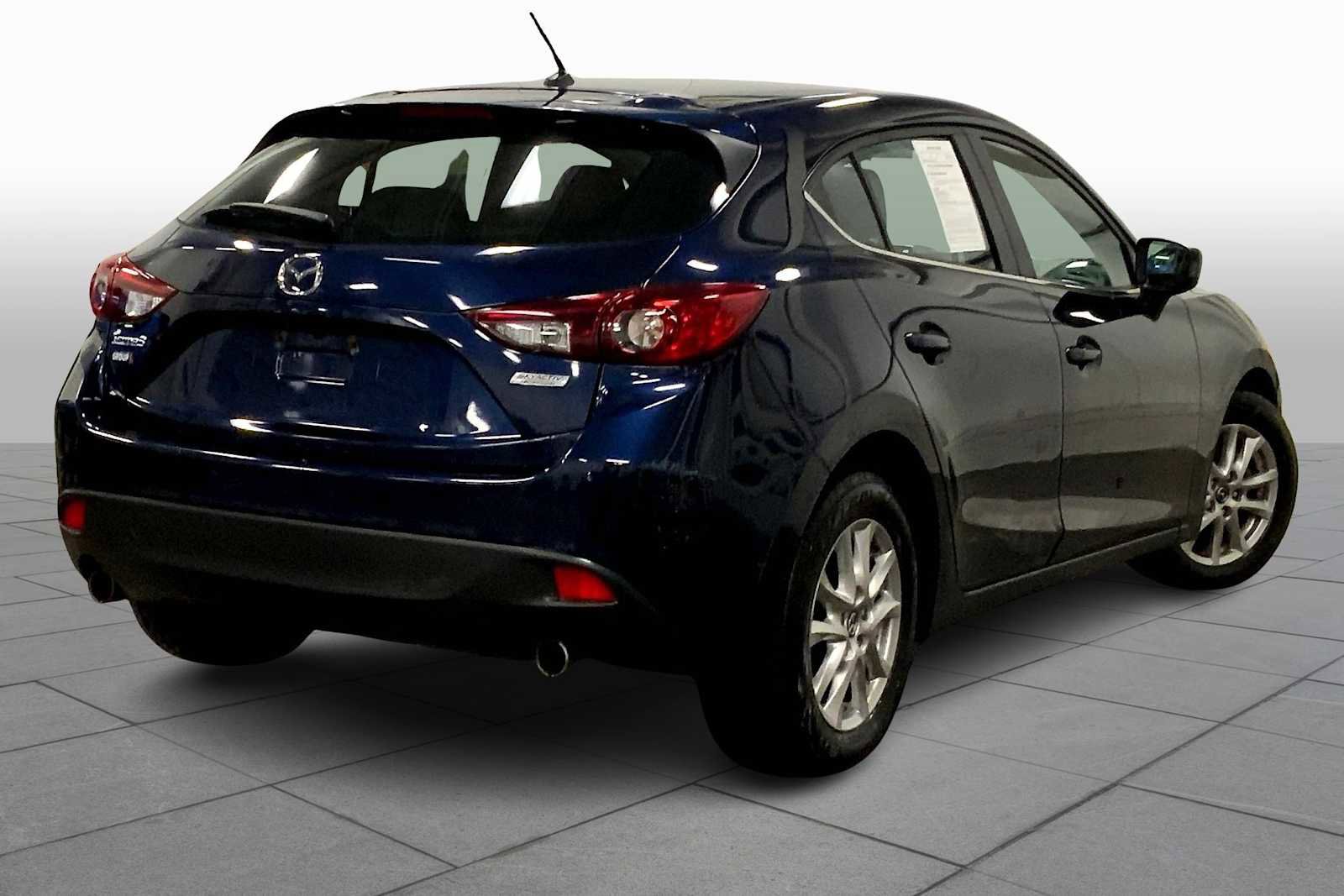 Used 2015 MAZDA MAZDA3 i Touring image 12