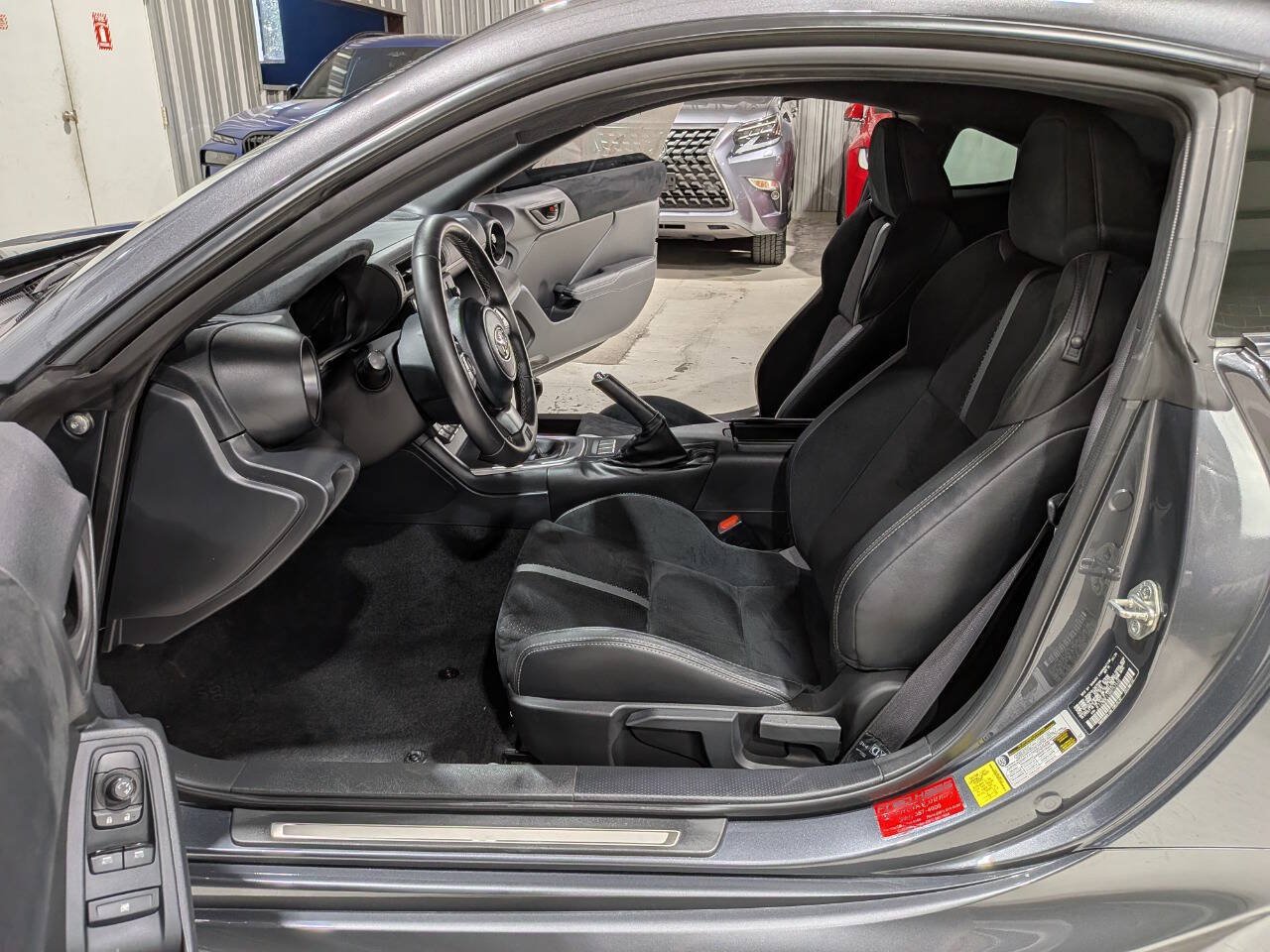 Used 2024 Toyota GR86 Premium RWD image 17