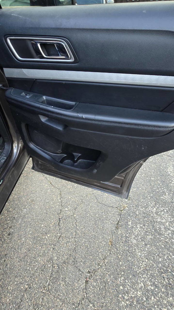 Used 2016 Ford Explorer XLT w/ Equipment Group 202A image 13