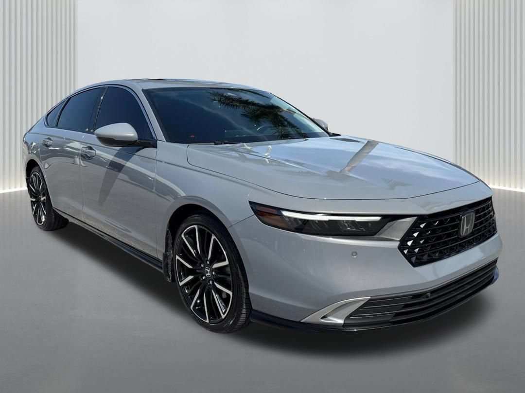 Used 2024 Honda Accord Touring image 3