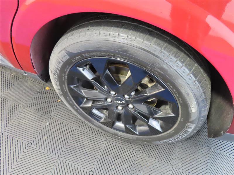 Used 2022 Kia Carnival SX Prestige image 7