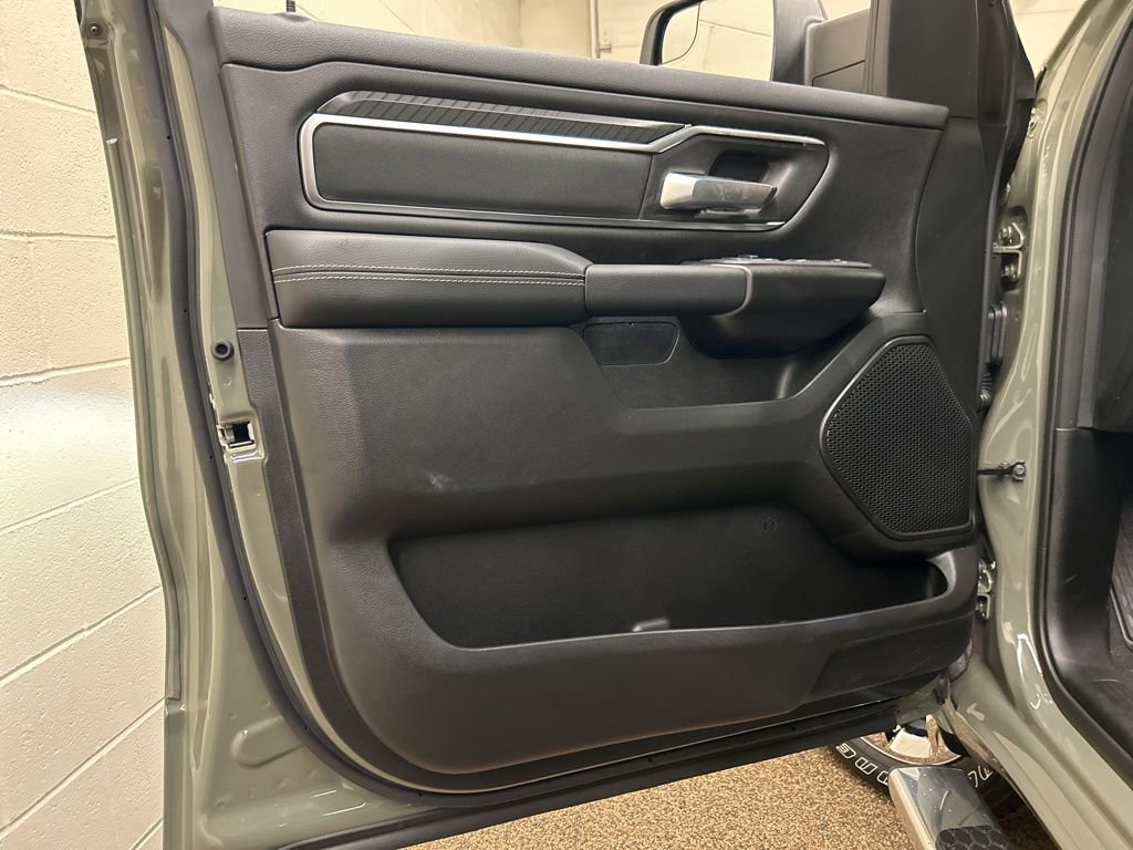 New 2026 RAM 1500 Big Horn AWD/4WD image 13