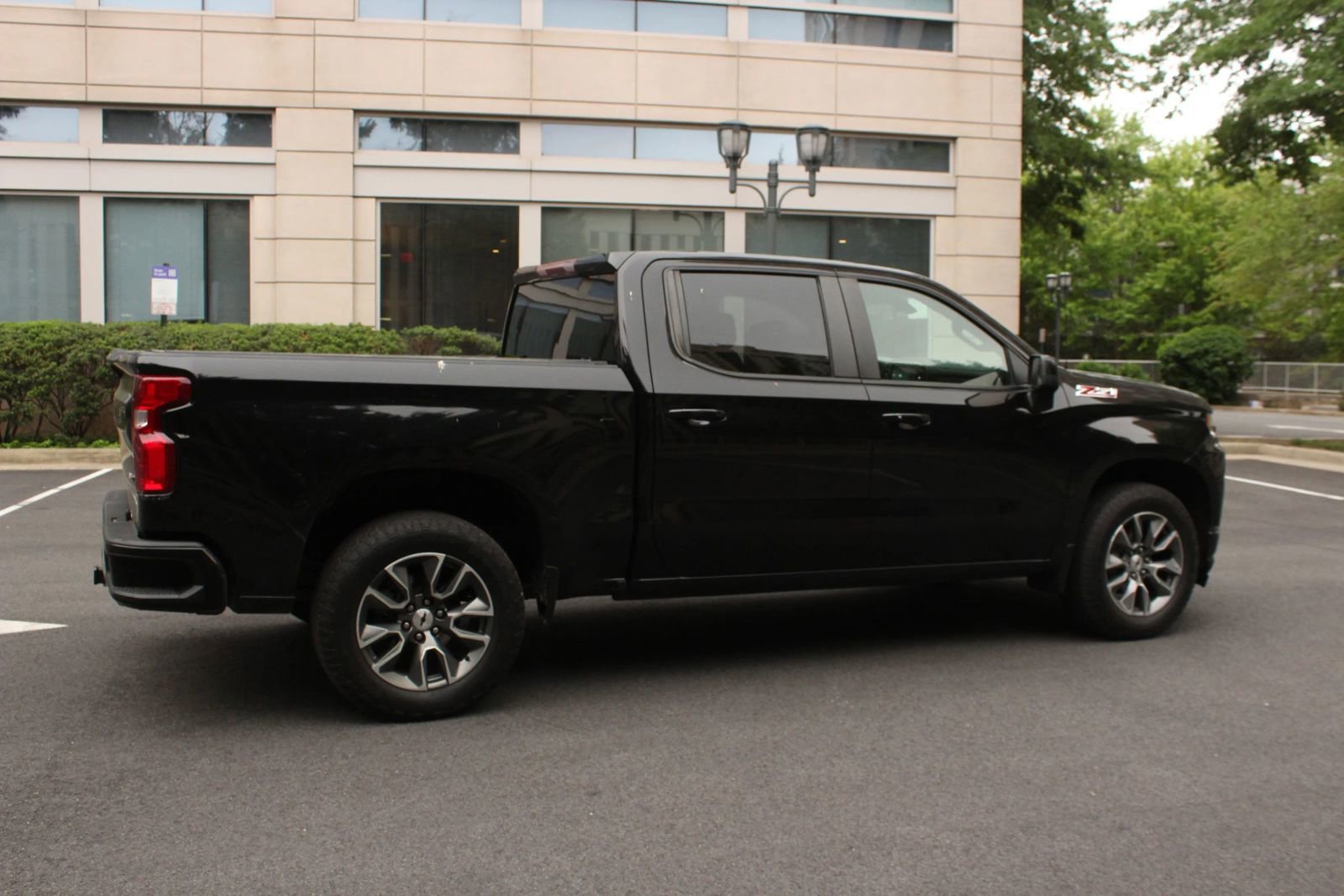 Used 2022 Chevrolet Silverado 1500 RST w/ Z71 Off-Road Package AWD/4WD image 7