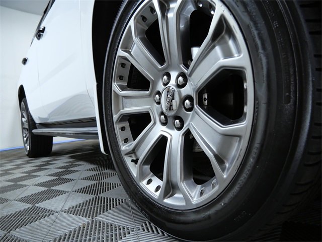 Used 2015 GMC Yukon Denali w/ Touring Package image 3