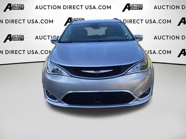 Used 2017 Chrysler Pacifica Limited FWD image 2