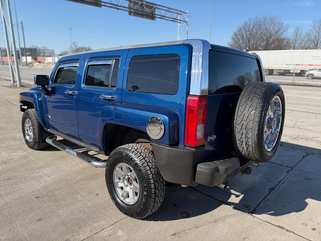 Used 2006 HUMMER H3 Luxury w/ Chrome Appearance Package image 7