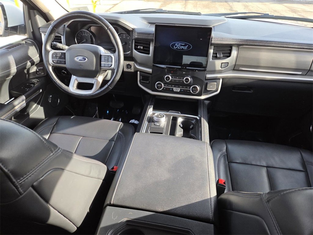 Used 2023 Ford Expedition Max XLT image 19