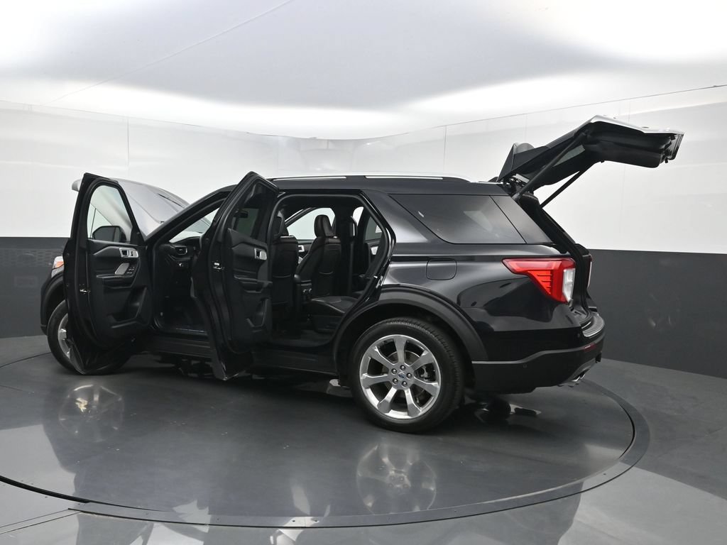Used 2020 Ford Explorer Platinum w/ Premium Technology Package AWD/4WD image 40