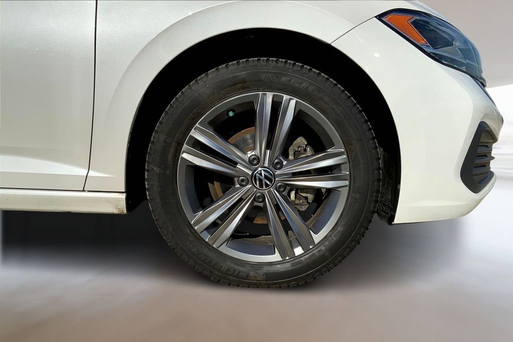 Used 2022 Volkswagen Jetta SE image 9