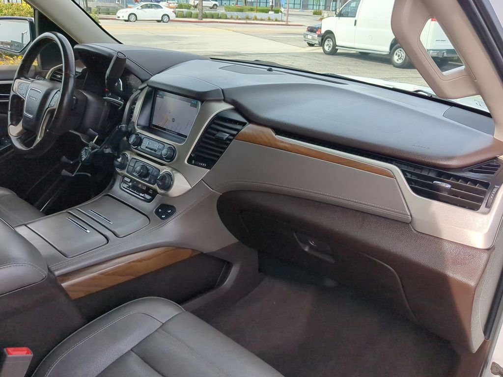 Used 2020 GMC Yukon XL Denali w/ Open Road Package image 32