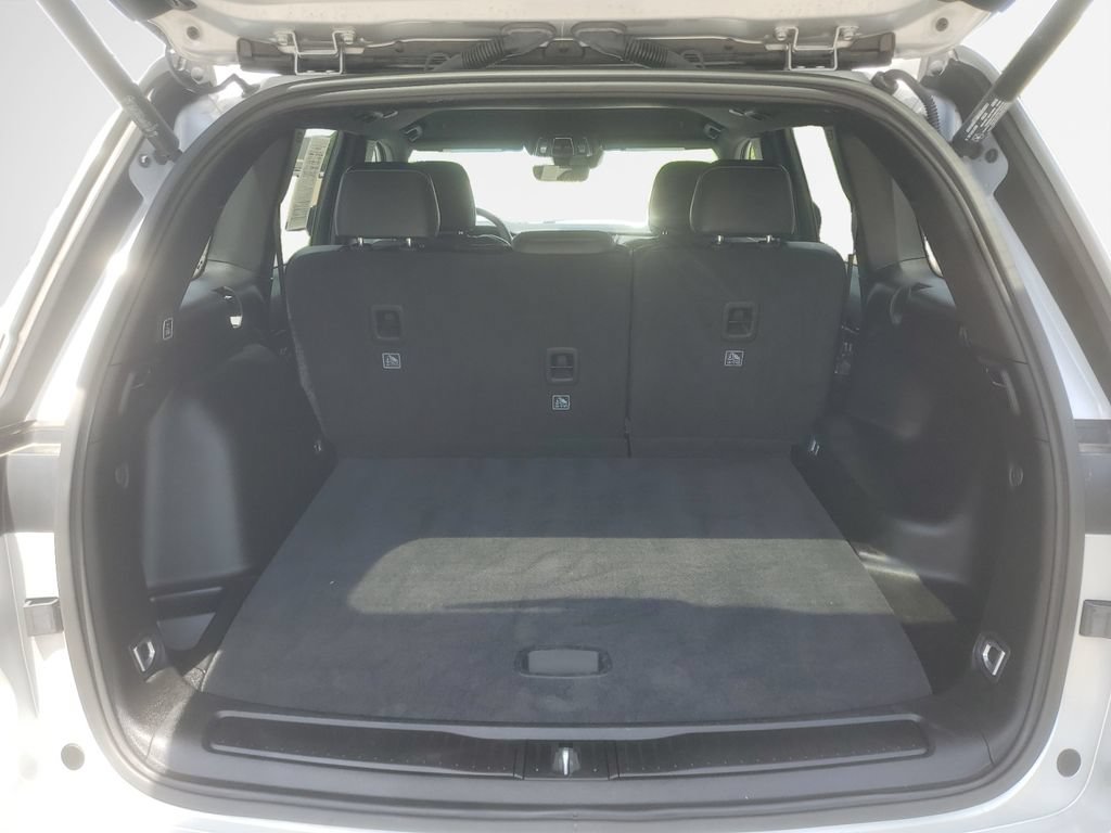 Used 2025 Jeep Grand Cherokee Altitude AWD/4WD image 25