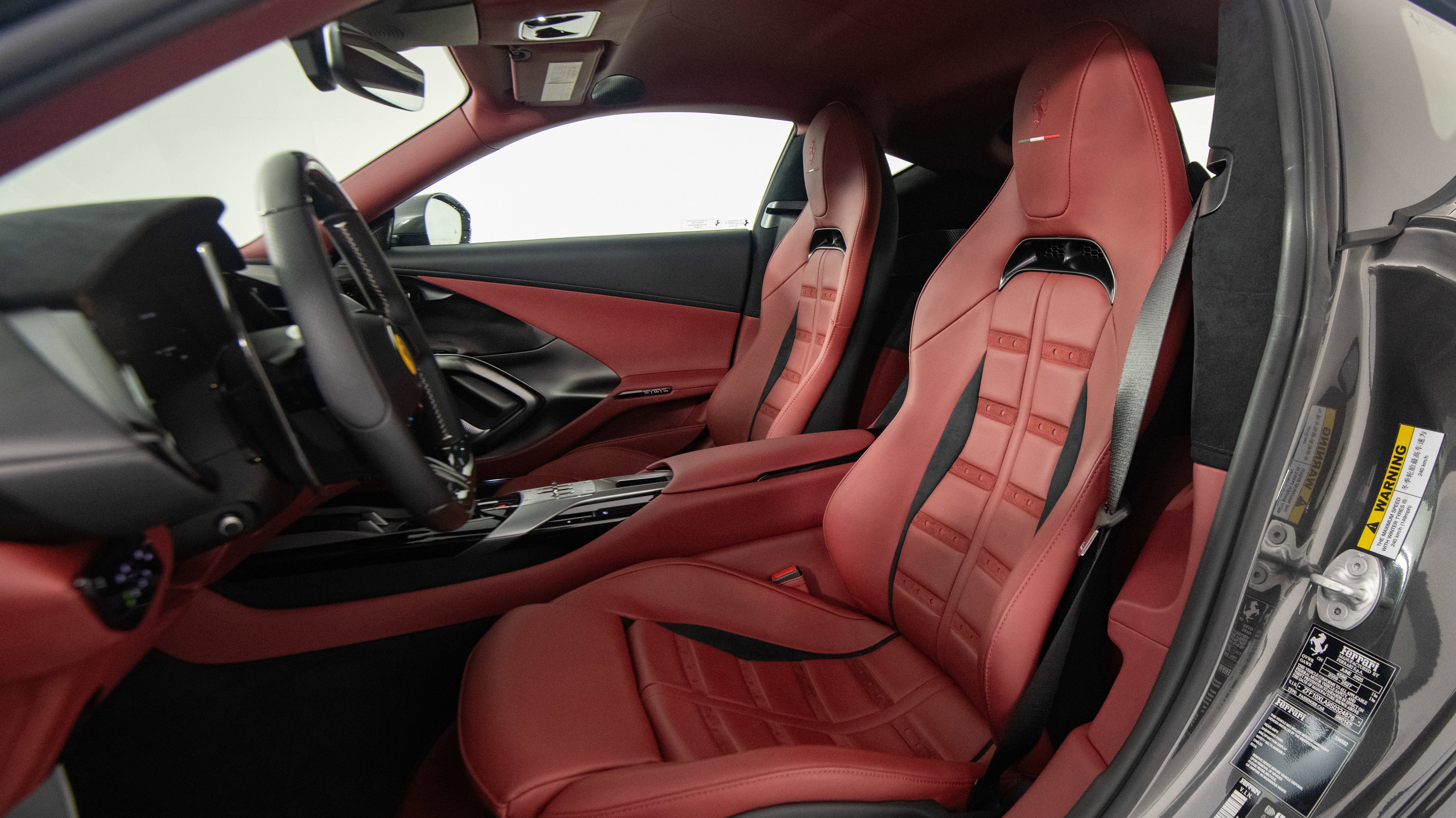Certified 2025 Ferrari 12Cilindri RWD image 21