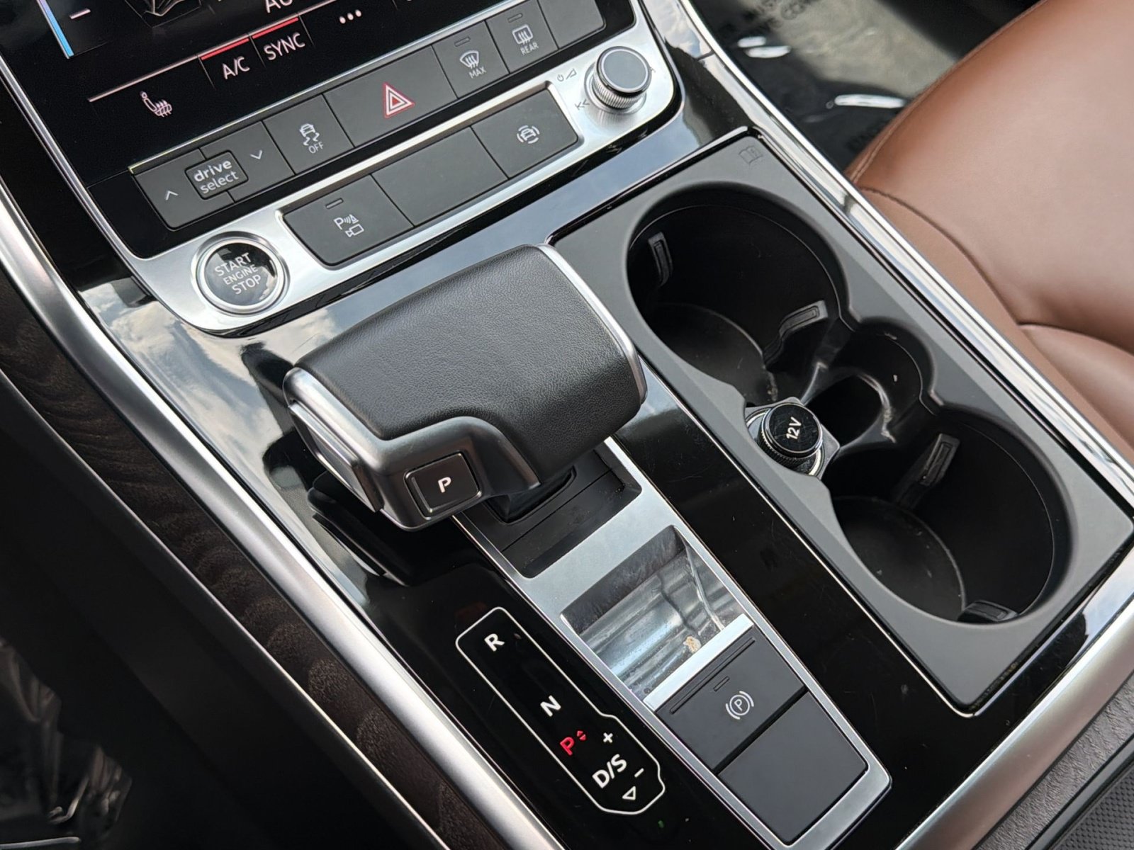 Used 2022 Audi Q8 Premium AWD/4WD image 22