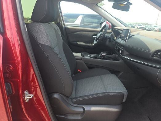 Used 2023 Nissan Rogue SV FWD image 10