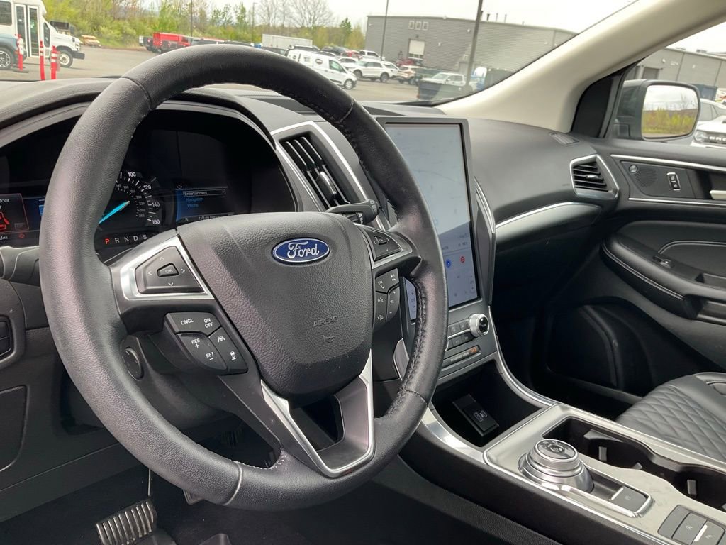 Used 2023 Ford Edge Titanium w/ Equipment Group 301A AWD/4WD image 19