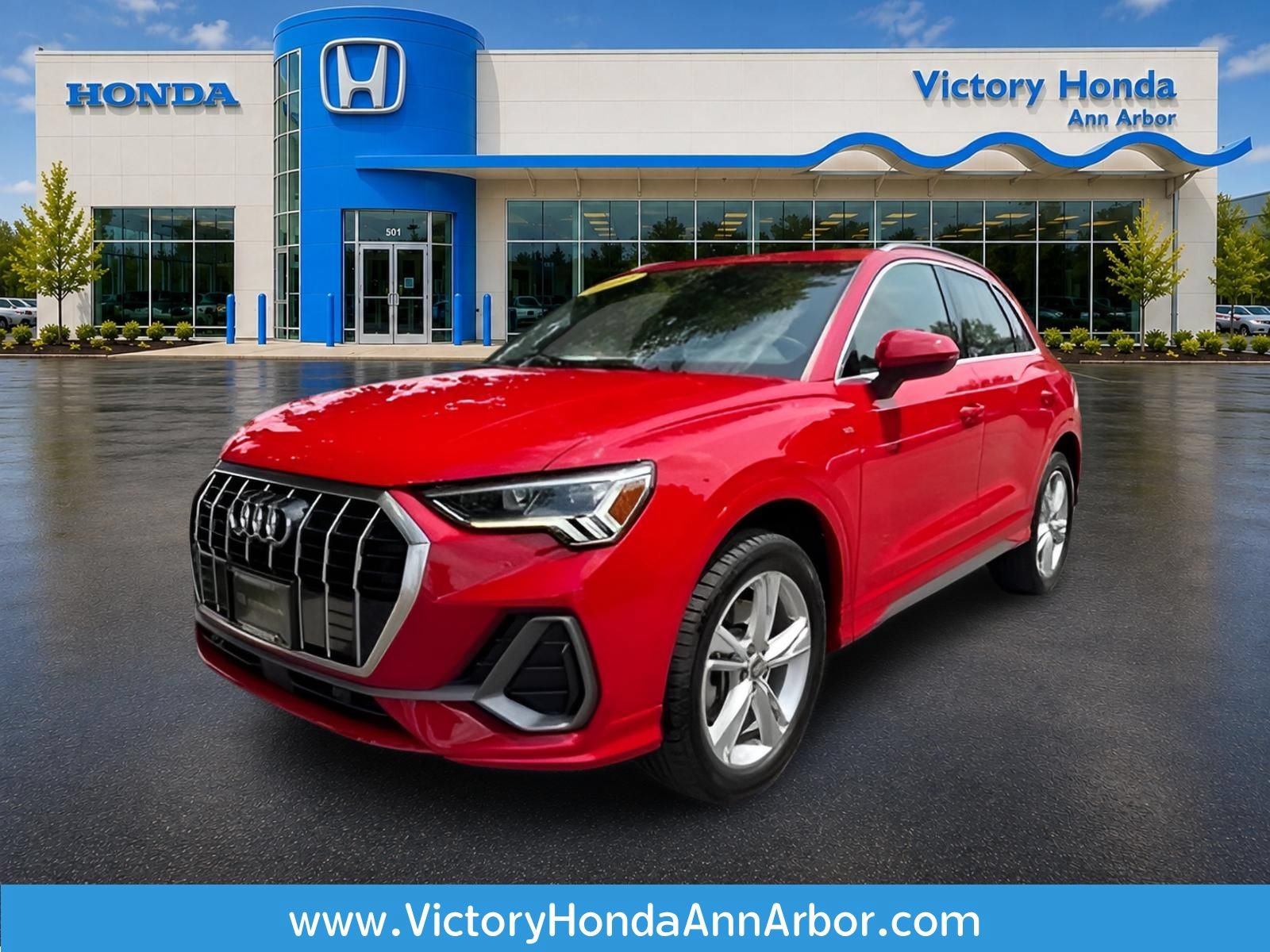 Used 2020 Audi Q3 2.0T Premium Plus w/ Premium Plus Package AWD/4WD image 1
