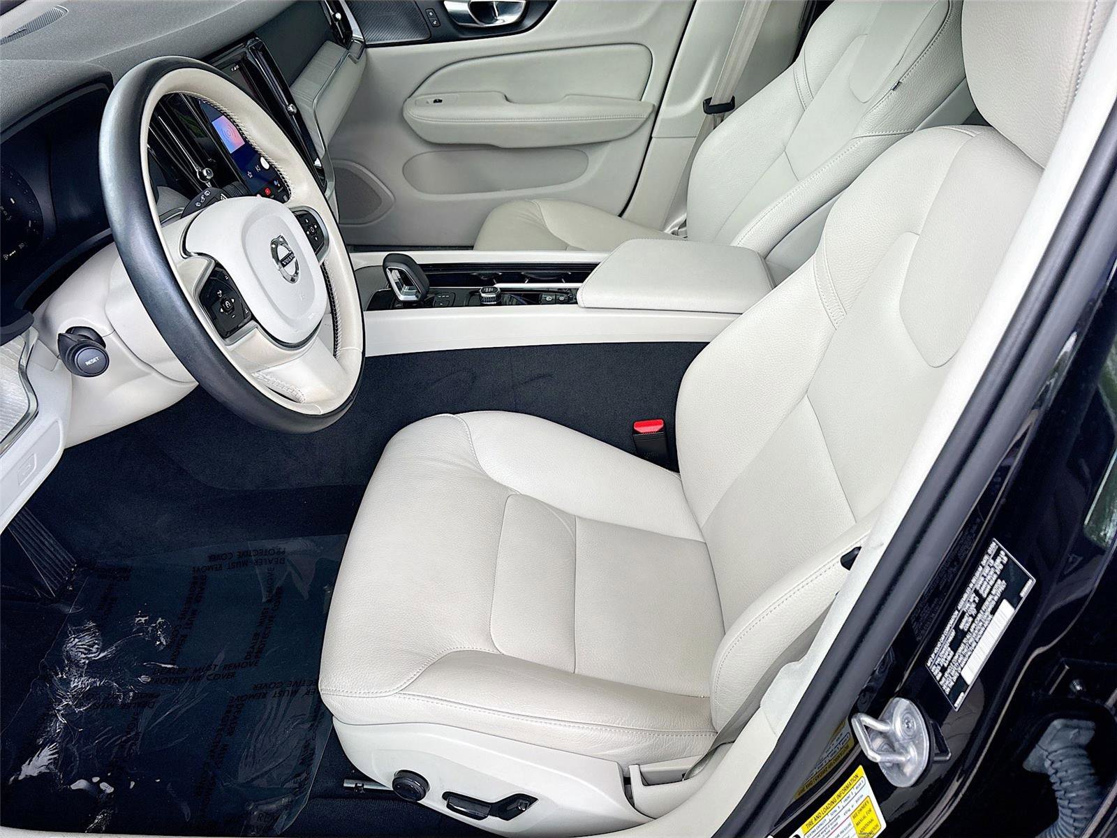 Used 2025 Volvo V60 B5 Cross Country Plus AWD/4WD image 22