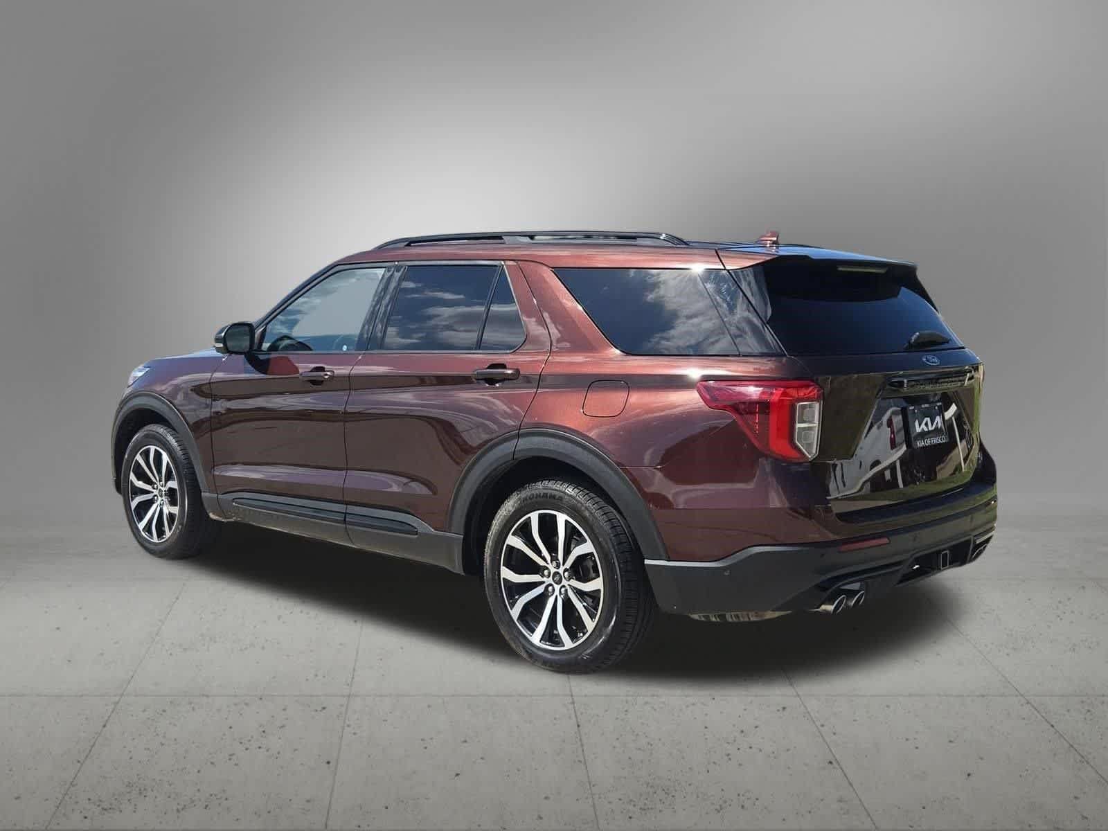 Used 2020 Ford Explorer ST w/ Premium Technology Package AWD/4WD image 4