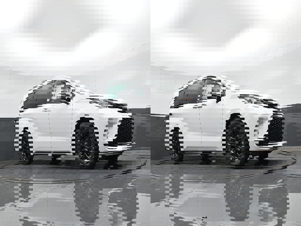 New 2025 Toyota Sienna XSE w/ XSE Premium Package image 32