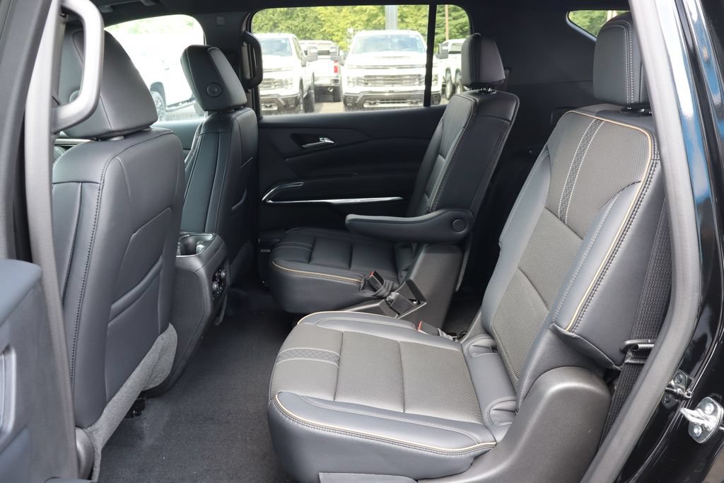 New 2026 Chevrolet Traverse High Country w/ LPO, Floor Liner Package AWD/4WD image 23