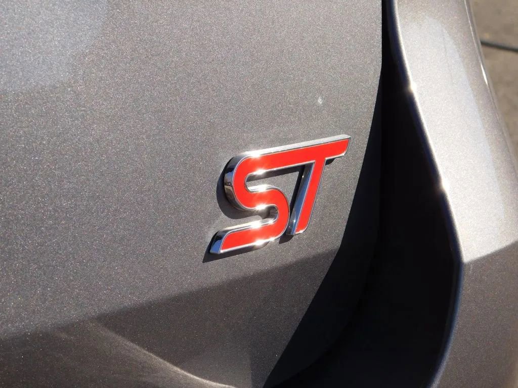 Used 2022 Ford Explorer ST w/ Equipment Group 401A image 7