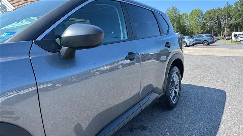 Used 2024 Nissan Rogue S AWD/4WD image 15