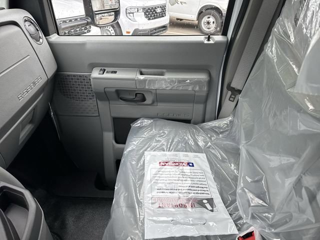 New 2027 Ford E-350 and Econoline 350 Super Duty RWD image 27