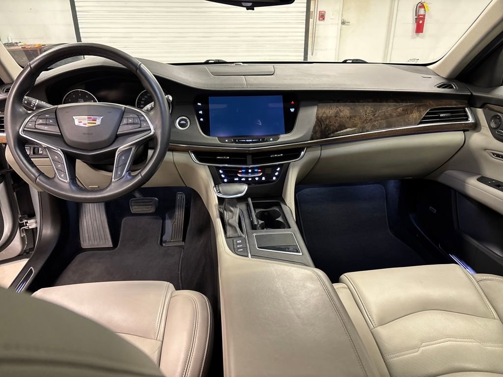 Used 2018 Cadillac CT6 Luxury image 29