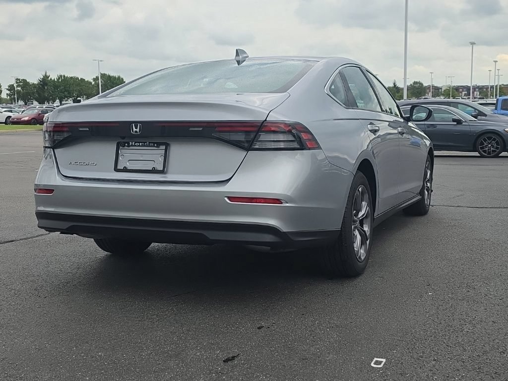 Certified 2023 Honda Accord EX image 7