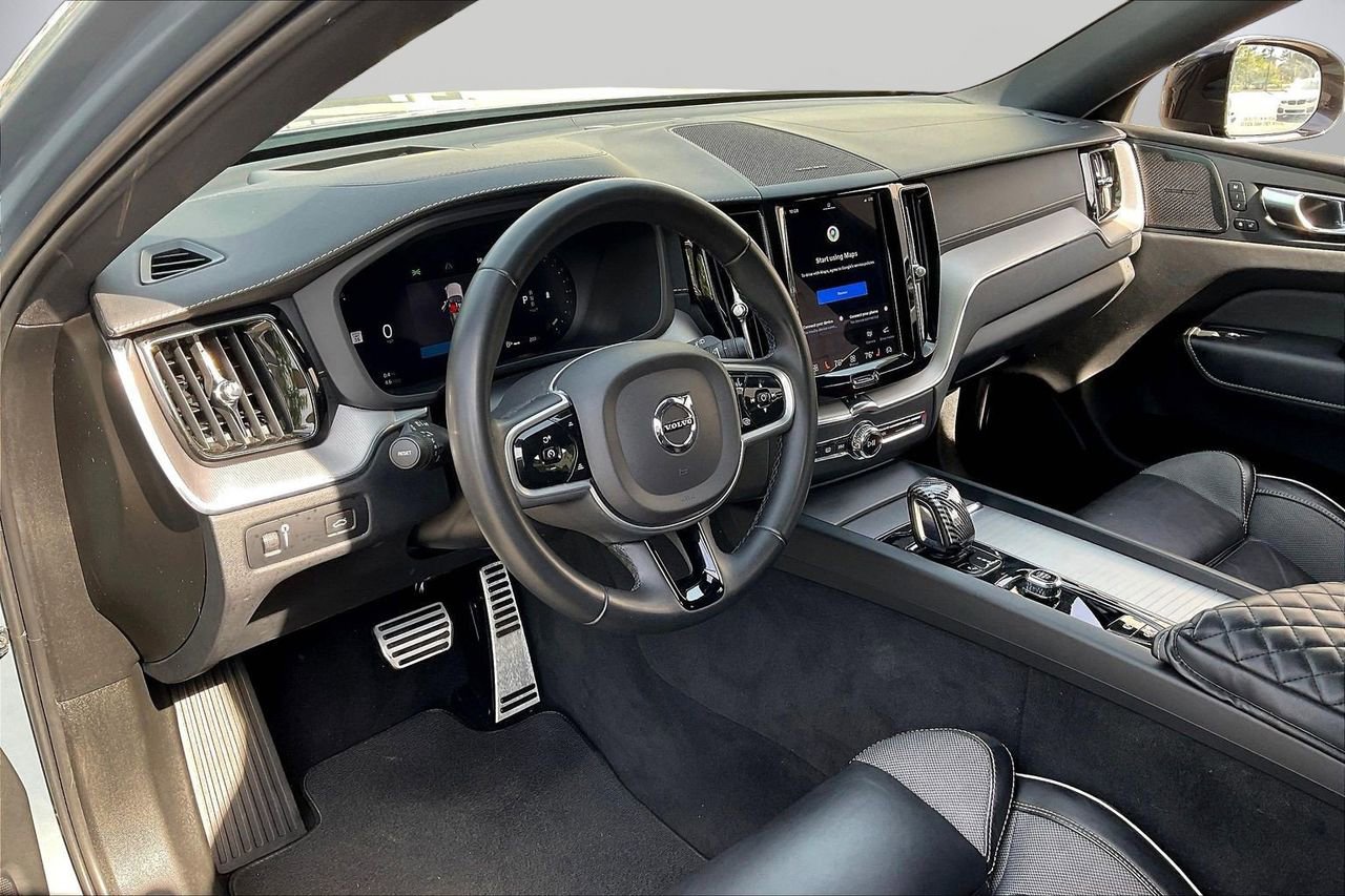 Used 2022 Volvo XC60 B5 R-Design w/ Advanced Package image 20