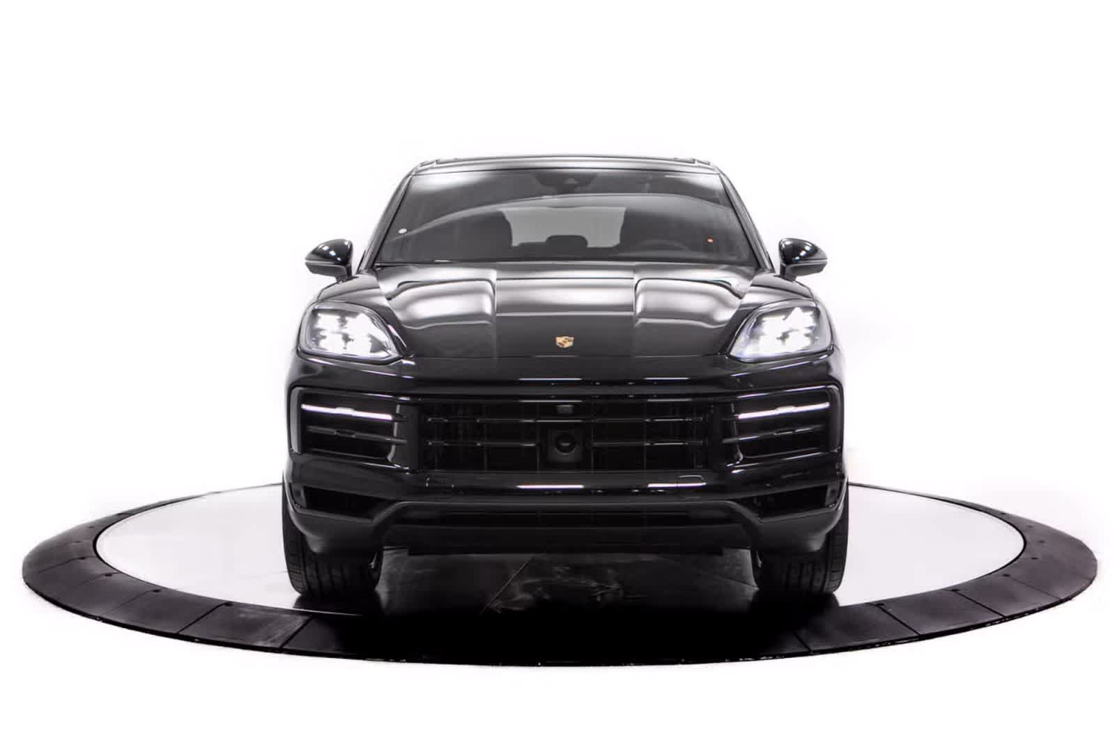Certified 2026 Porsche Cayenne AWD/4WD image 10