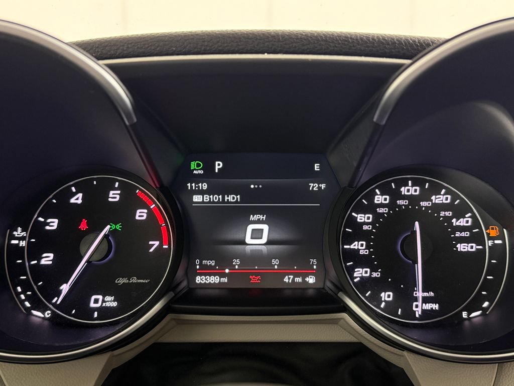 Used 2018 Alfa Romeo Giulia AWD image 37