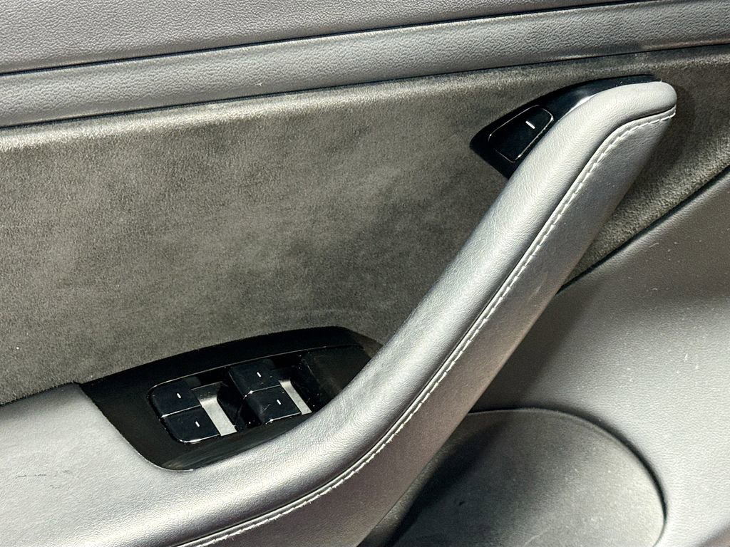 Used 2018 Tesla Model 3 Long Range image 24