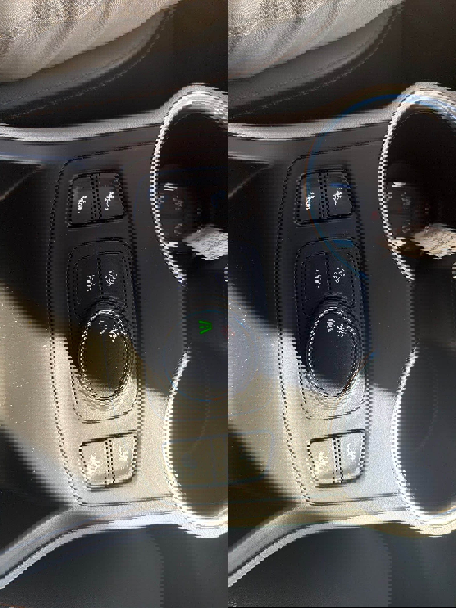 Used 2020 GMC Terrain SLT w/ Preferred Package image 19