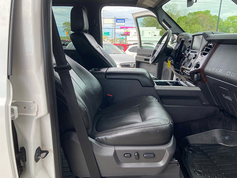 Used 2014 Ford F250 Lariat w/ Lariat Ultimate Package AWD/4WD image 18