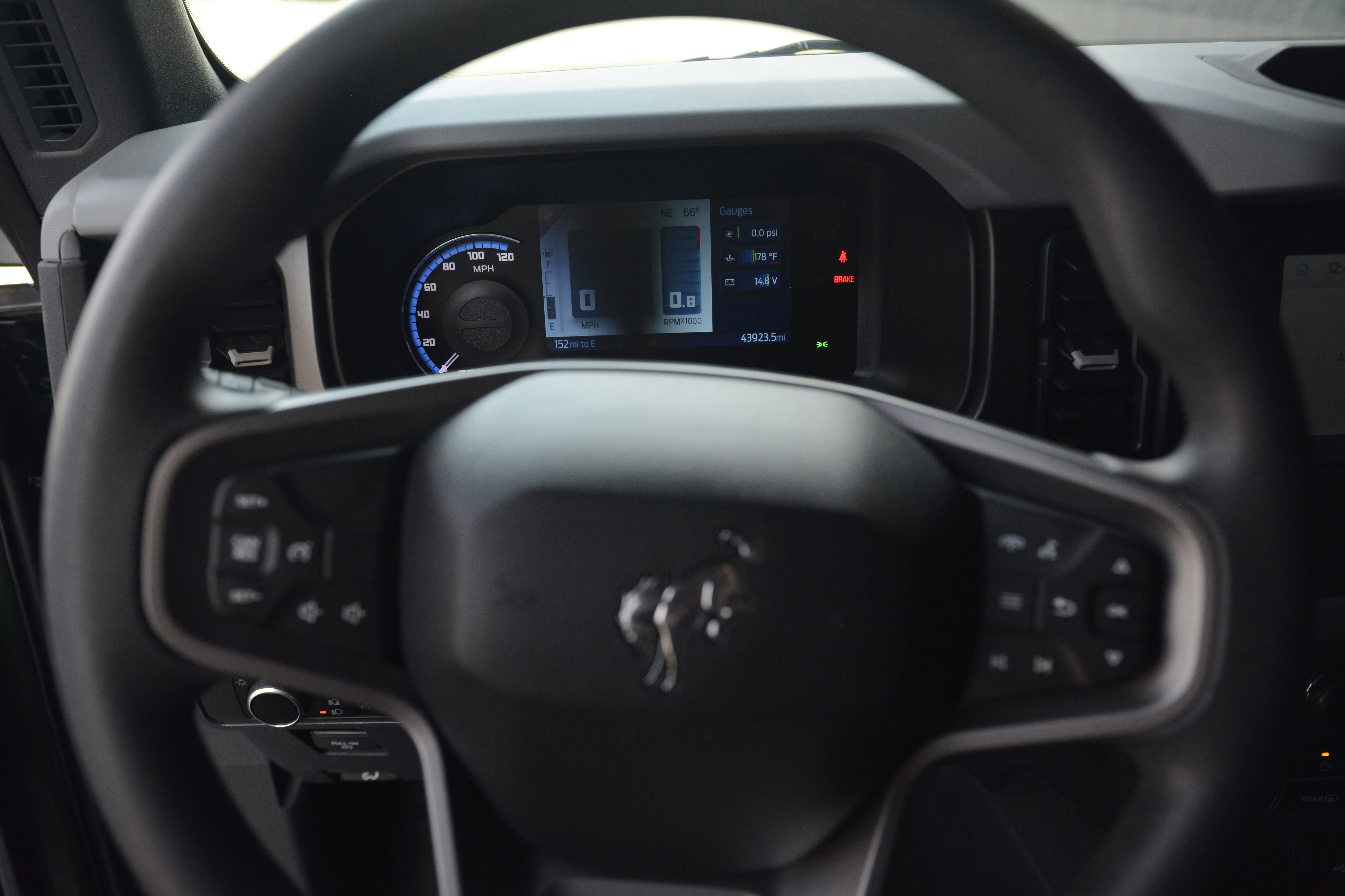 Used 2023 Ford Bronco 2-Door w/ Sasquatch Package image 17